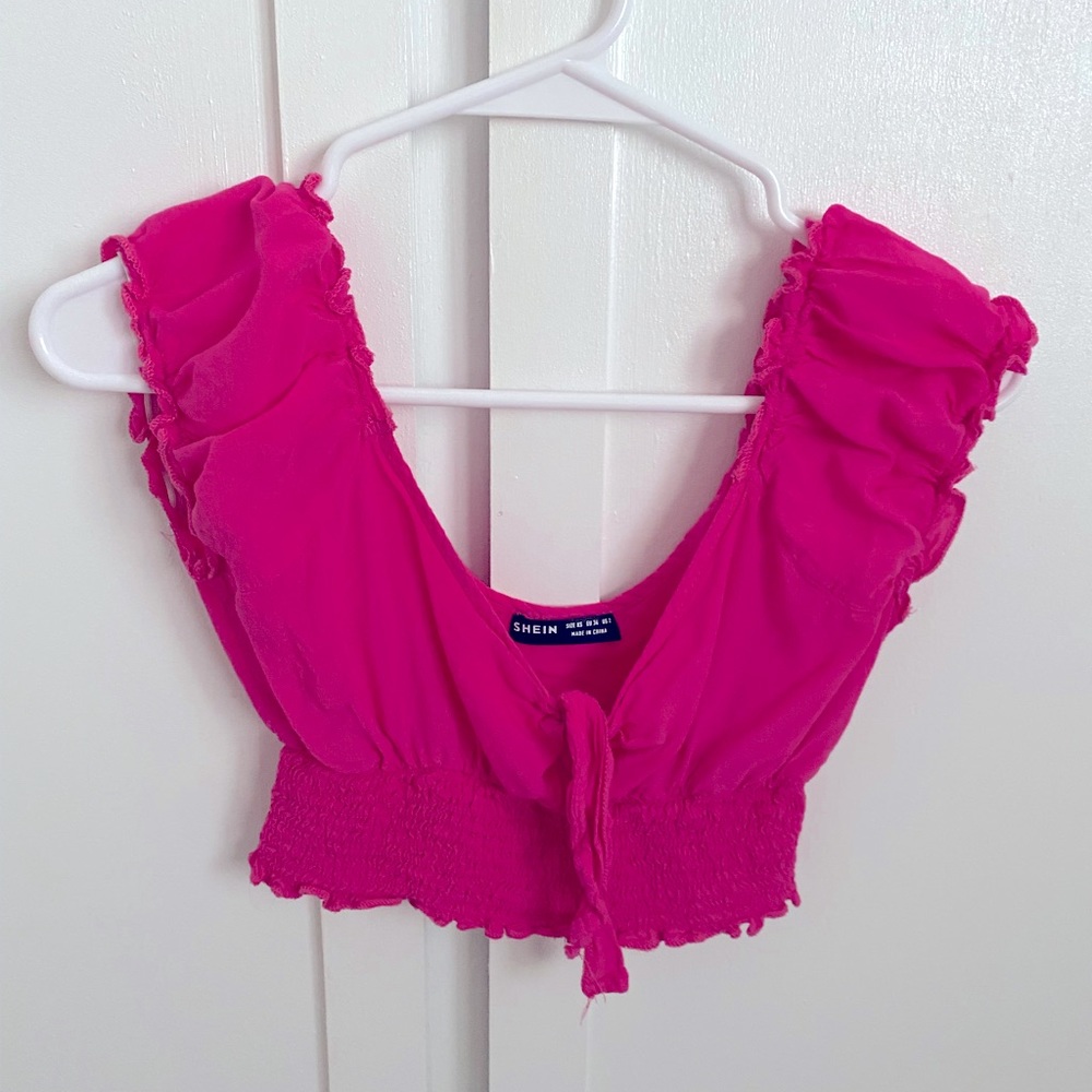 Puff sleeve pink crop top